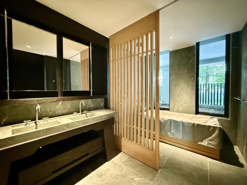 21 Anderson, 21 Anderson Road, 2 Bedrooms, 3,197 sqft, Condominium For Sale, by Elaine Goh, 500118977 - Master Bathroom - PropertyGuru.com.sg