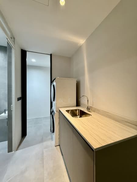 21 Anderson, 21 Anderson Road, 2 Bedrooms, 3,197 sqft, Condominium For Sale, by Elaine Goh, 500118977 - Yard / Wet Kitchen - PropertyGuru.com.sg