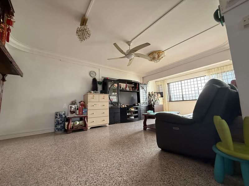 ⭐️ C.H.E.A.P B.I.G 5rm in Woodlands / Marsiling ⭐️, Marsiling, Woodlands, 4 Bedrooms, 1,335 sqft, HDB Flat For Sale, by Austin Quek, 500118989 - Living Room - PropertyGuru.com.sg