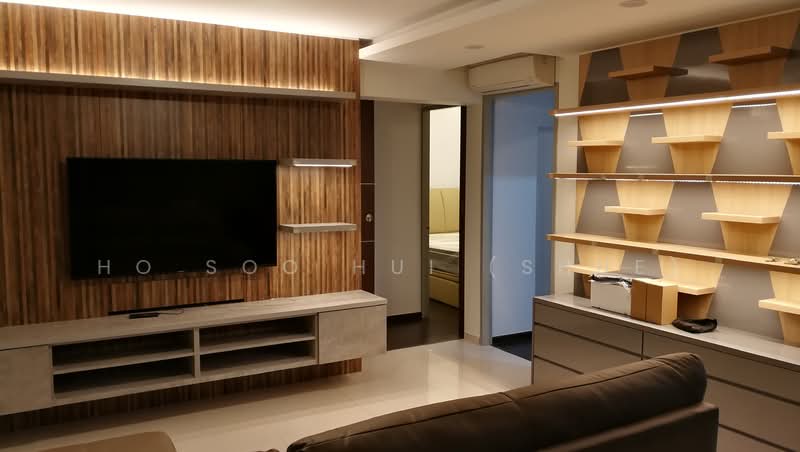 132 Simei Street 1, 132 Simei Street 1, 3 Bedrooms, 904 sqft, HDB Flat For Sale, by Ho Soo Hui (Shue), 500118992 - Living Room - PropertyGuru.com.sg