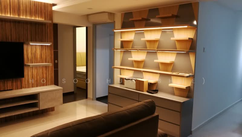 132 Simei Street 1, 132 Simei Street 1, 3 Bedrooms, 904 sqft, HDB Flat For Sale, by Ho Soo Hui (Shue), 500118992 - Living Room - PropertyGuru.com.sg
