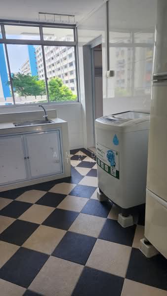 345 Ubi Avenue 1, 345 Ubi Avenue 1, 3 Bedrooms, 1,119 sqft, HDB Flat For Rent, by Anndy Tan, 500118995 - Kitchen - PropertyGuru.com.sg