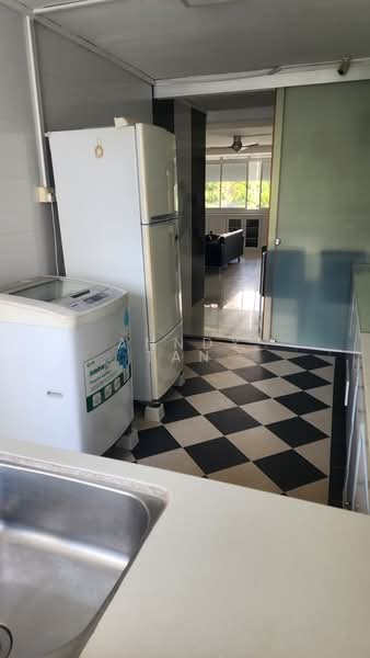 345 Ubi Avenue 1, 345 Ubi Avenue 1, 3 Bedrooms, 1,119 sqft, HDB Flat For Rent, by Anndy Tan, 500118995 - Kitchen - PropertyGuru.com.sg