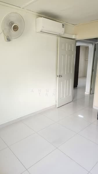 345 Ubi Avenue 1, 345 Ubi Avenue 1, 3 Bedrooms, 1,119 sqft, HDB Flat For Rent, by Anndy Tan, 500118995 - Common room 2 - PropertyGuru.com.sg