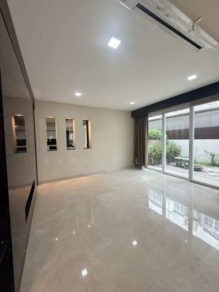Gambir Walk, , 8 Bedrooms, 6,900 sqft, Semi-Detached House For Rent, by Eunice Loh, 500119003 - Living Room - PropertyGuru.com.sg