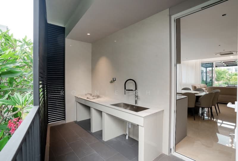 Brand New Corner Terrace 1Km Tao Nan, , 5 Bedrooms, 7,000 sqft, Corner Terrace For Sale, by Ronnie Chia, 500119018 - Balcony - PropertyGuru.com.sg