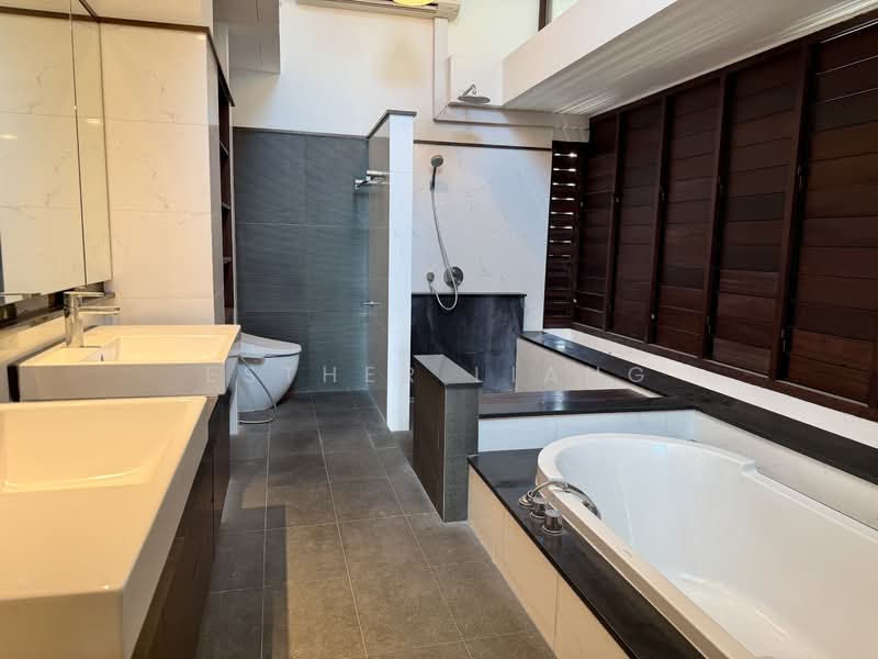 Sentosa, Ocean Drive, Ocean Drive, 5 Bedrooms, 8,500 sqft, Bungalow House For Sale, by Esther Liang, 500119024 - Master Bath - PropertyGuru.com.sg