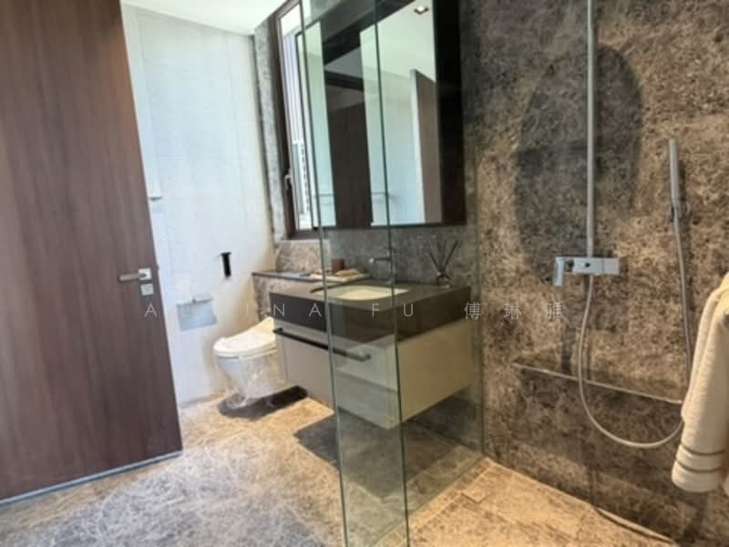 Parksuites, 18 Holland Grove Road, 3 Bedrooms, 1,421 sqft, Condominium For Sale, by Alvina Fu 傅琳雅, 500119027 - Bathroom - PropertyGuru.com.sg