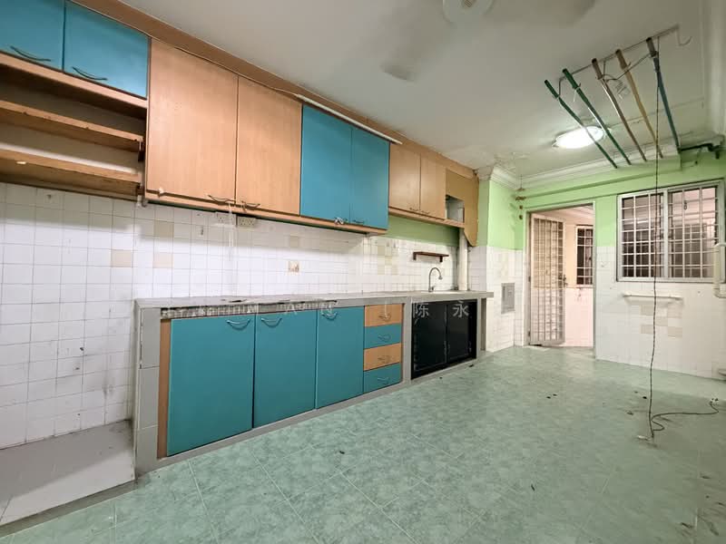 314 Bukit Batok Street 32, 314 Bukit Batok Street 32, 2 Bedrooms, 753 sqft, HDB Flat For Sale, by YT Tan (陈永达), 500119039 - Kitchen - PropertyGuru.com.sg