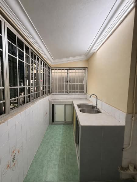 314 Bukit Batok Street 32, 314 Bukit Batok Street 32, 2 Bedrooms, 753 sqft, HDB Flat For Sale, by YT Tan (陈永达), 500119039 - Kitchen - PropertyGuru.com.sg