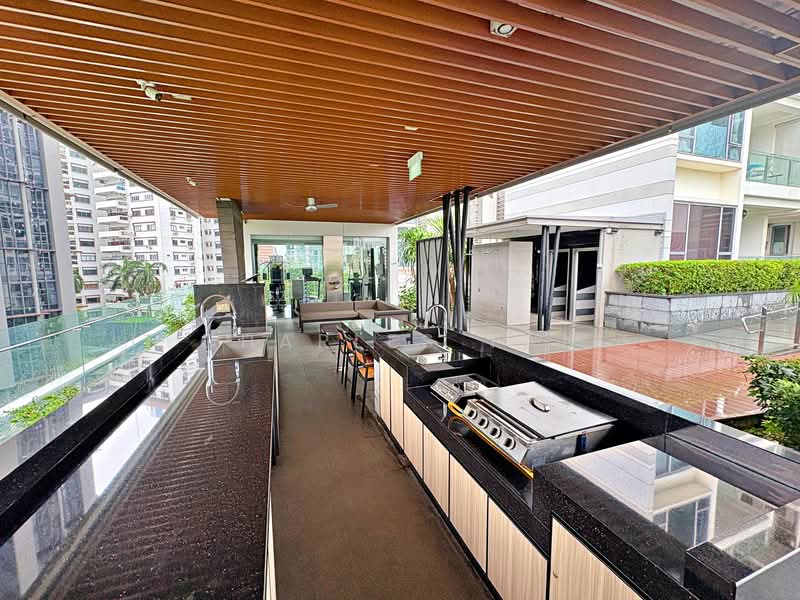 Adria, 12 Derbyshire Road, 2 Bedrooms, 700 sqft, Condominium For Rent, by Charles Tan, 500119042 - Kitchen - PropertyGuru.com.sg