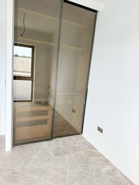 Sea view, High Floor, Bright & Breezy Lovely Resort Home, , 1 Bedroom, 538 sqft, Condominium For Sale, by Homer Lau, 500119045 - Interior - PropertyGuru.com.sg