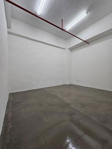 Tong Lee Building, 35 Kallang Pudding Road, Macpherson / Potong Pasir, 110 sqft, Light Industrial (B1) For Rent, by Ava Soh, 500119049 - Interior - CommercialGuru.com.sg
