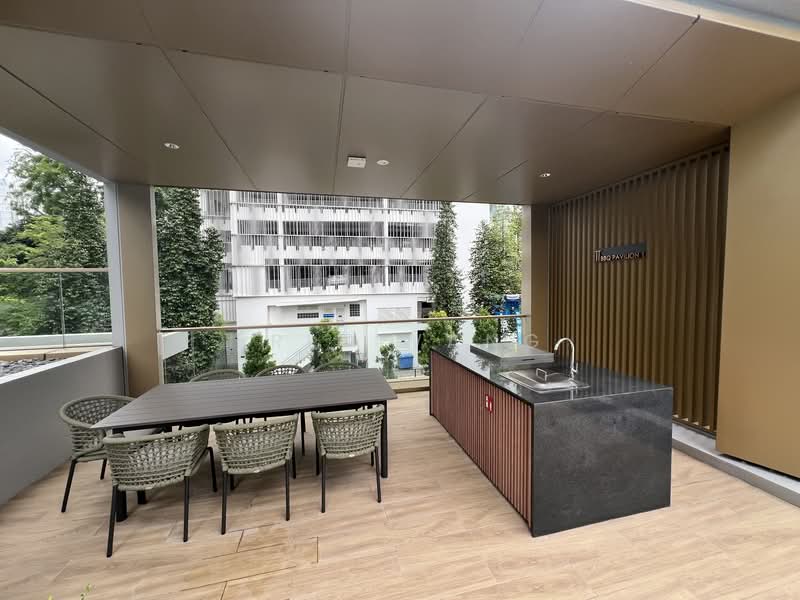 Perfect Ten, 323 Bukit Timah Road, 3 Bedrooms, 1,281 sqft, Condominium For Rent, by Erik Wang, 500119053 - Balcony - PropertyGuru.com.sg