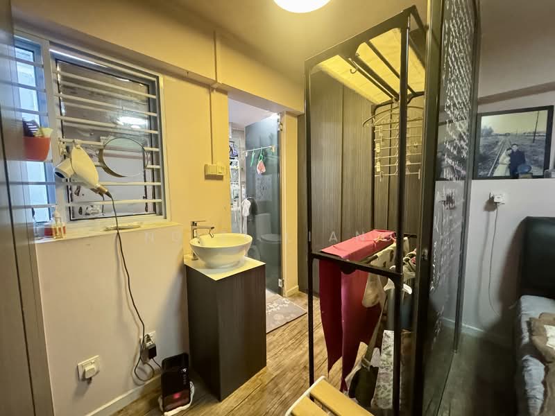 609 Yishun Street 61, 609 Yishun Street 61, 3 Bedrooms, 1,119 sqft, HDB Flat For Sale, by Ng Zi Liang, 500119074 - Bathroom - PropertyGuru.com.sg
