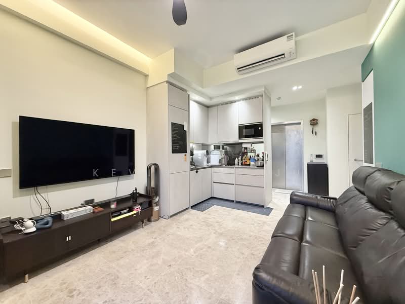 35 Gilstead, 35 Gilstead Road, 2 Bedrooms, 700 sqft, Apartment For Sale, by Kevin Sangju, 500119080 - Living Room - PropertyGuru.com.sg