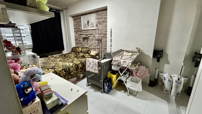 770 Pasir Ris Street 71, 770 Pasir Ris Street 71, 4 Bedrooms, 1,377 sqft, HDB Flat For Sale, by Haziq Irwan, 500119087 - Bedroom 1 - PropertyGuru.com.sg