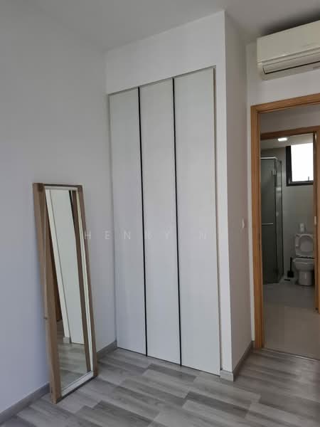 La Fiesta, Sengkang Square, 3 Bedrooms, 1,001 sqft, Condominium For Rent, by Henry Na, 500119094 - Bathroom - PropertyGuru.com.sg