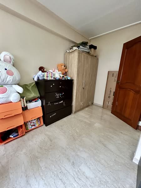 275 Toh Guan Road, 275 Toh Guan Road, 3 Bedrooms, 1,001 sqft, HDB Flat For Sale, by MAHA LAKSHMI, 500119132 - Bedroom - PropertyGuru.com.sg