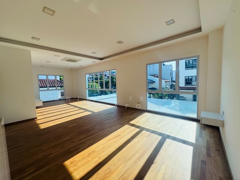 Eng Kong, Eng Kong Place, 7 Bedrooms, 5,367 sqft, Semi-Detached House For Sale, by GWEN LIM, 500119135 - Living Room - PropertyGuru.com.sg