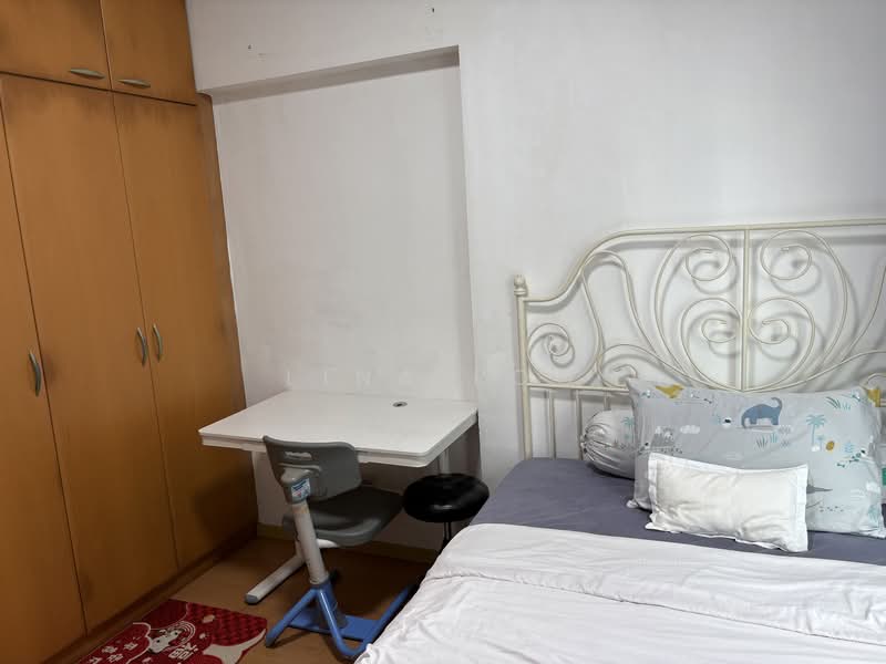 Central Grove, , Room Rental, 150 sqft, Condominium For Rent, by Lina Foo, 500119137 - Bedroom - PropertyGuru.com.sg