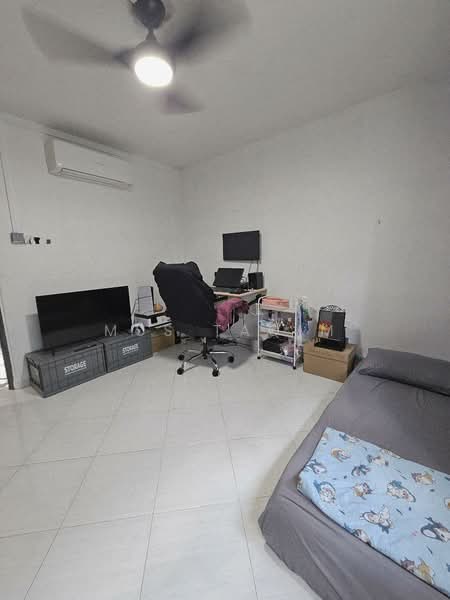 160 Woodlands Street 13, 160 Woodlands Street 13, 3 Bedrooms, 1,108 sqft, HDB Flat For Sale, by Mus Taqim, 500119152 - Common Bedroom 2 - PropertyGuru.com.sg