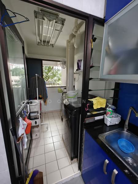 298B Compassvale Street, 298B Compassvale Street, 3 Bedrooms, 1,012 sqft, HDB Flat For Sale, by Boon Ng, 500119171 - Kitchen - PropertyGuru.com.sg