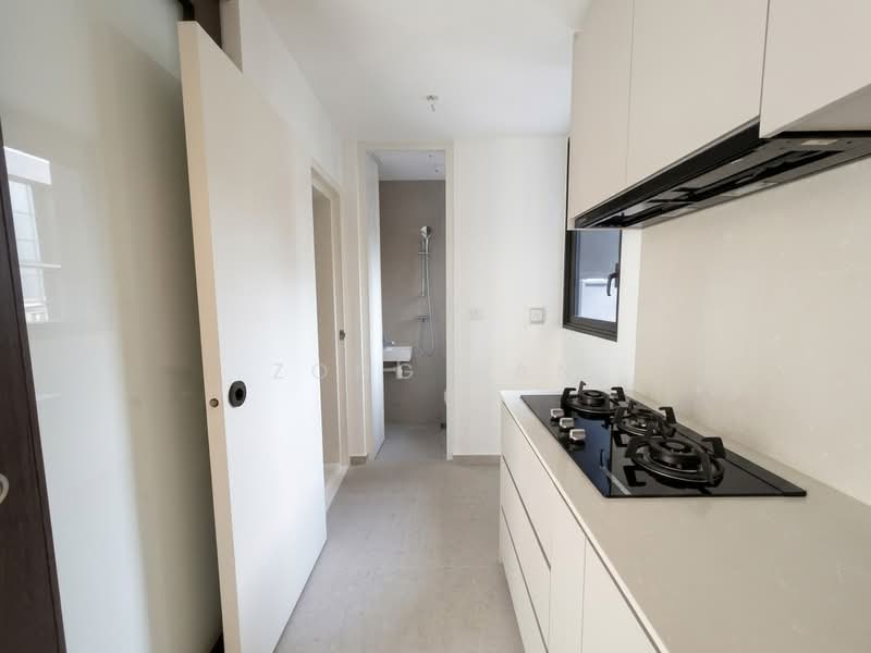 Altura, 111 Bukit Batok West Ave. 8, 4 Bedrooms, 1,300 sqft, Executive Condominium For Rent, by Zong Han, 500119182 - Kitchen - PropertyGuru.com.sg