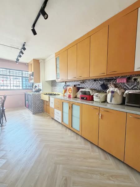 634 Ang Mo Kio Avenue 6, 634 Ang Mo Kio Avenue 6, 3 Bedrooms, 980 sqft, HDB Flat For Sale, by Raymond Tiah, 500119197 - Kitchen - PropertyGuru.com.sg