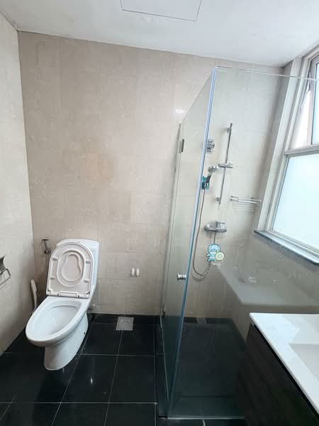 Master Bedroom @ Serangoon MRT Condo, , Room Rental, 220 sqft, Condominium For Rent, by Cindy Fu 付小姐, 500119207 - Bathroom - PropertyGuru.com.sg