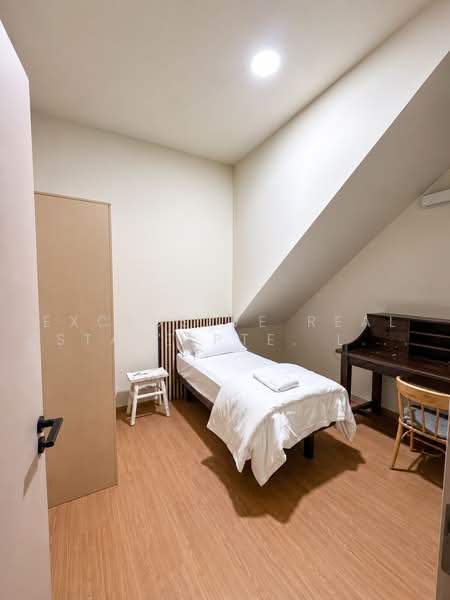 D8 Heritage Shophouse for Residential Co-Living 21 Rooms at Hindoo Rd, , 10+ Bedrooms, 6,000 sqft, Shophouse For Rent, by ARTHUR, 500119218 - Bedroom - PropertyGuru.com.sg
