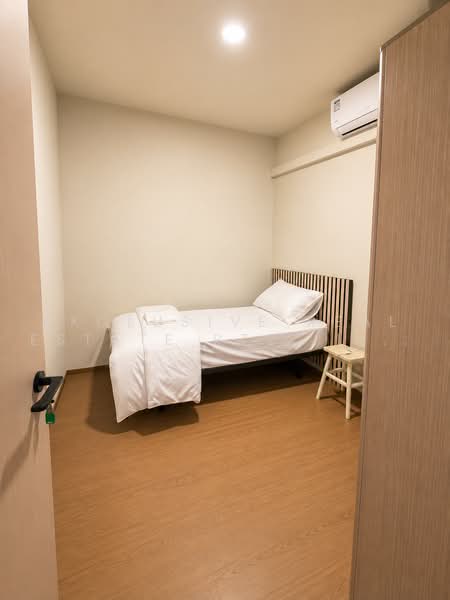 D8 Heritage Shophouse for Residential Co-Living 21 Rooms at Hindoo Rd, , 10+ Bedrooms, 6,000 sqft, Shophouse For Rent, by ARTHUR, 500119218 - Bedroom - PropertyGuru.com.sg