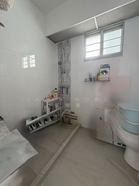 95A Henderson Road, 95A Henderson Road, 3 Bedrooms, 1,001 sqft, HDB Flat For Sale, by Faith Wong 王蕙蕙, 500119237 - Bathroom - PropertyGuru.com.sg