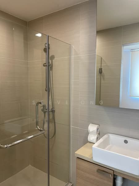 Platinum Residence, 10 Geylang Lorong 31, 2 Bedrooms, 720 sqft, Condominium For Rent, by Steve Ong, 500119255 - Bathroom - PropertyGuru.com.sg