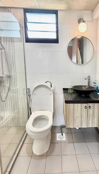 462C Blossom Spring @ Yishun, 462C Yishun Avenue 6, 3 Bedrooms, 1,001 sqft, HDB Flat For Sale, by Azhar Baksin, 500119257 - Master Bathroom - PropertyGuru.com.sg