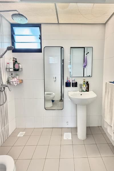 462C Blossom Spring @ Yishun, 462C Yishun Avenue 6, 3 Bedrooms, 1,001 sqft, HDB Flat For Sale, by Azhar Baksin, 500119257 - Common Bathroom - PropertyGuru.com.sg