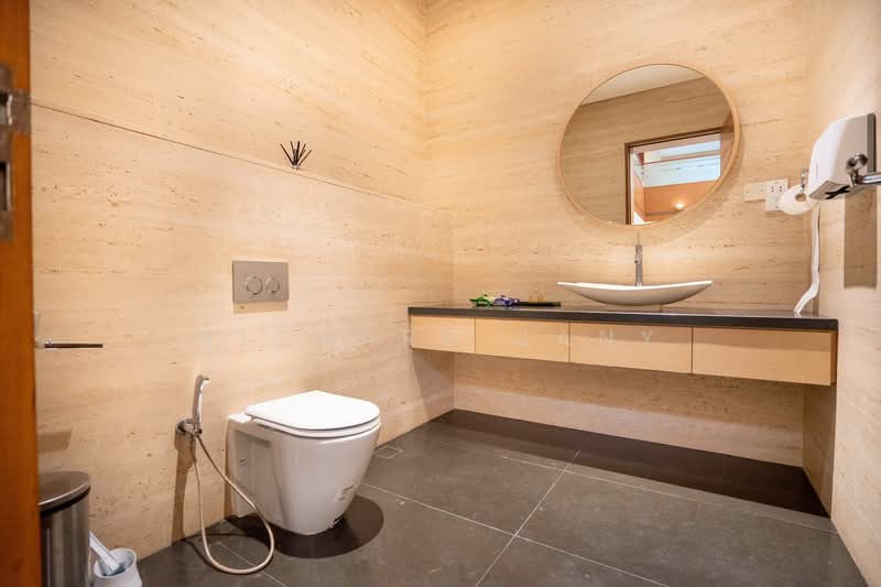 Binjai Park, 98 Binjai Park, 10+ Bedrooms, 12,000 sqft, Good Class Bungalow For Rent, by Richard Jany, 500119265 - Bathroom - PropertyGuru.com.sg