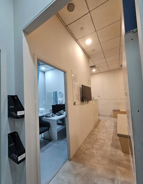 Novena Specialist Center, 8 Sinaran Drive, 700 sqft, Other Retail For Rent, by Faith Neo, 500119279 - Interior - CommercialGuru.com.sg