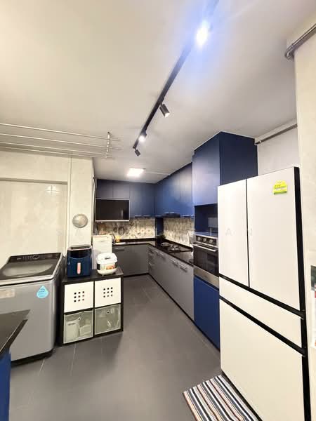 544 Pasir Ris Street 51, 544 Pasir Ris Street 51, 4 Bedrooms, 1,550 sqft, HDB Flat For Sale, by Samuel Gian, 500119286 - Kitchen - PropertyGuru.com.sg