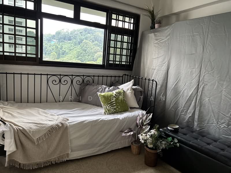 23 Telok Blangah Crescent, 23 Telok Blangah Crescent, 3 Bedrooms, 883 sqft, HDB Flat For Sale, by Bridget Tan, 500119290 - Bedroom view of Mount Faber - PropertyGuru.com.sg