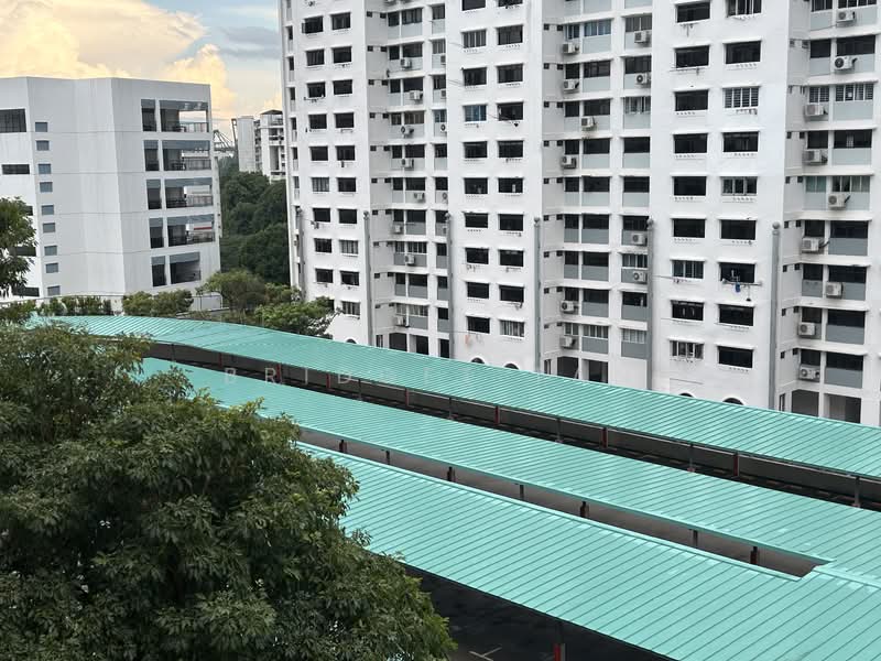 23 Telok Blangah Crescent, 23 Telok Blangah Crescent, 3 Bedrooms, 883 sqft, HDB Flat For Sale, by Bridget Tan, 500119290 - Exterior- Covered and Linked carpark - PropertyGuru.com.sg