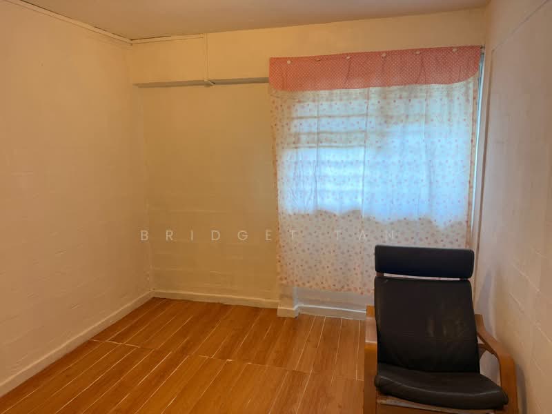 23 Telok Blangah Crescent, 23 Telok Blangah Crescent, 3 Bedrooms, 883 sqft, HDB Flat For Sale, by Bridget Tan, 500119290 - Bedroom2 North facing - PropertyGuru.com.sg