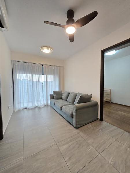 Grandeur Park Residences, 1 Bedok South Avenue 3, Bedok / Upper East Coast, 2 Bedrooms, 549 sqft, Condominium For Sale, by Amy Goh, 500119294 - Living Room - PropertyGuru.com.sg