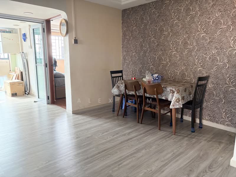 226 Jurong East Street 21, 226 Jurong East Street 21, 2 Bedrooms, 1,291 sqft, HDB Flat For Rent, by Alex Lim, 500119317 - Dining Room - PropertyGuru.com.sg