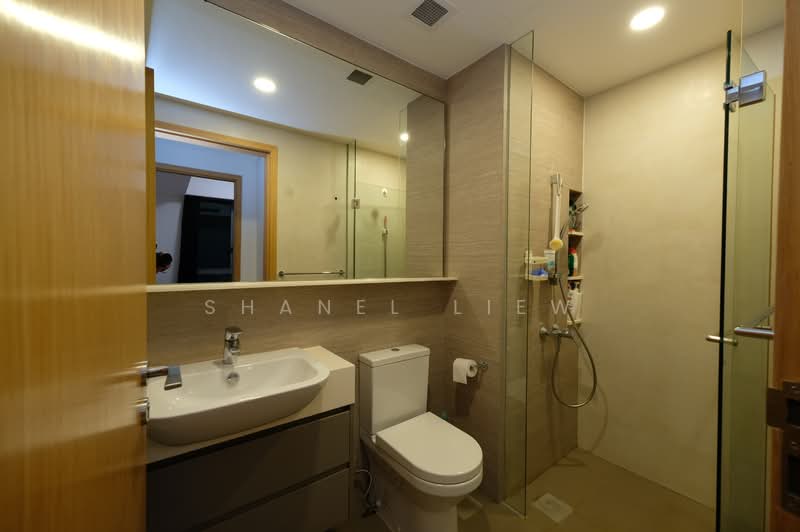 The Glades, 4 Bedok Rise, 3 Bedrooms, 840 sqft, Condominium For Sale, by Shanel Liew, 500119323 - Bathroom - PropertyGuru.com.sg