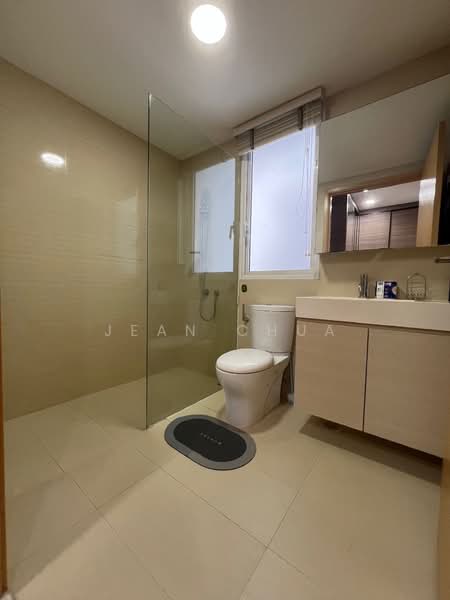 The Tampines Trilliant, 31 Tampines Central 7, 3 Bedrooms, 1,012 sqft, Executive Condominium For Rent, by Jean Chua, 500119324 - Bathroom - PropertyGuru.com.sg