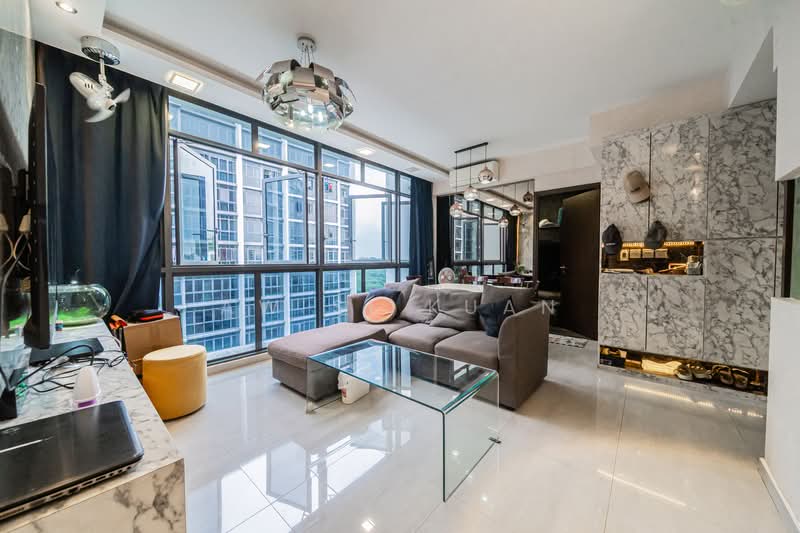 Symphony Suites, 9 Yishun Close, 4 Bedrooms, 1,023 sqft, Condominium For Sale, by Aw Si Kuan, 500119326 - Living Room - PropertyGuru.com.sg