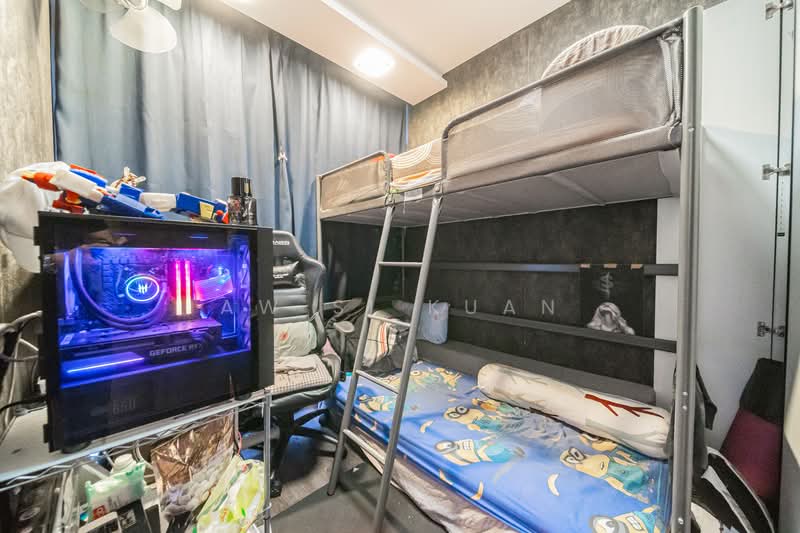 Symphony Suites, 9 Yishun Close, 4 Bedrooms, 1,023 sqft, Condominium For Sale, by Aw Si Kuan, 500119326 - Bedroom - PropertyGuru.com.sg