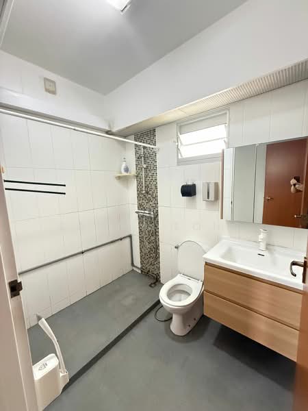 522C Tampines Central 7, 522C Tampines Central 7, 3 Bedrooms, 1,001 sqft, HDB Flat For Sale, by Sammy Song, 500119329 - Bathroom - PropertyGuru.com.sg