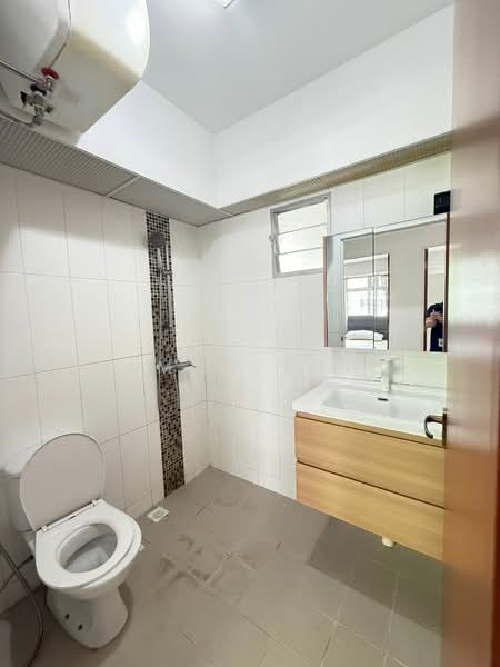 522C Tampines Central 7, 522C Tampines Central 7, 3 Bedrooms, 1,001 sqft, HDB Flat For Sale, by Sammy Song, 500119329 - Bathroom - PropertyGuru.com.sg